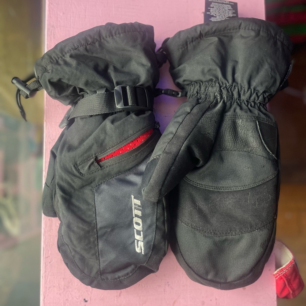 Scott Black Mittens with Red Detail